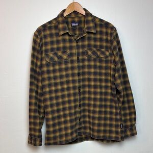 Patagonia Men's Long-Sleeved Organic Cotton Midweight Fjord Flannel Shirt Medium
